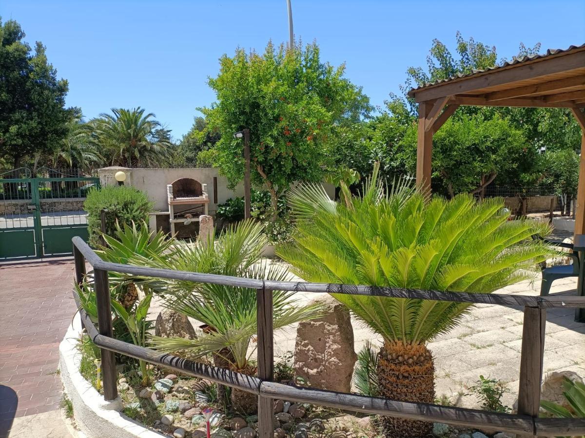 Mony'S Island B&B Алгеро Екстериор снимка